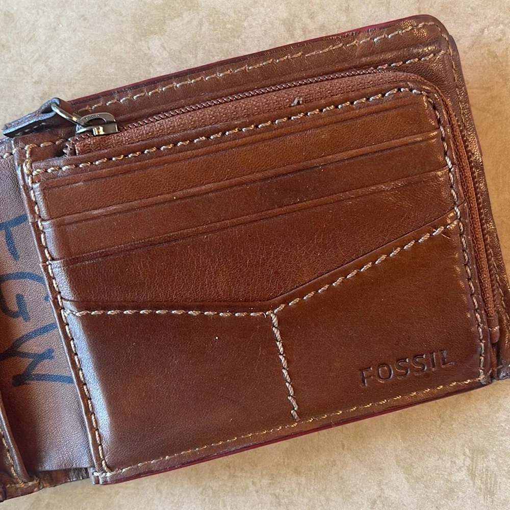 Fossil Bi-Fold Striped Leather Wallet